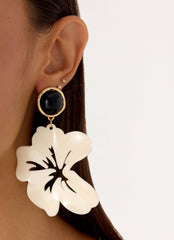 Chasing Heat Earrings - Ivory