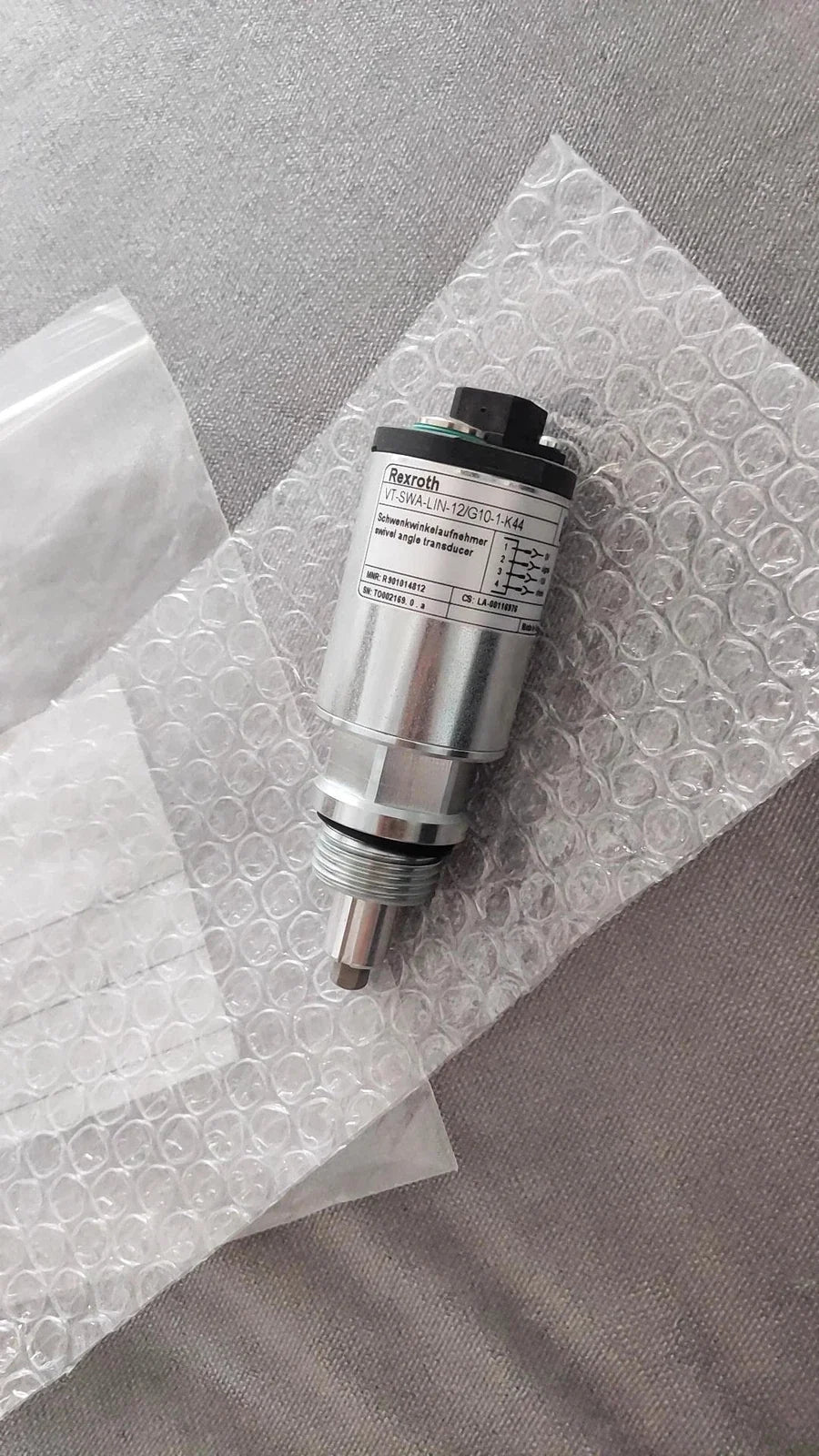 VT-SWA-LIN-12/G10-1-K44 R901014812 - Stainless Steel 12mm Swivel Adapter with G10 Fitting