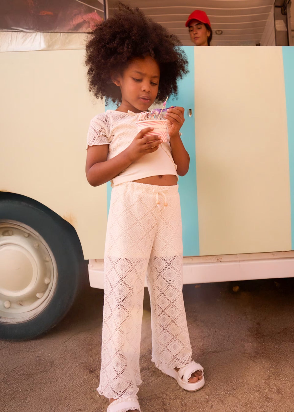 Pantalón largo crochet niña