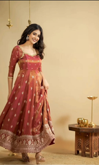 Saakshi cosmo Slit Anarkali Premium  Suit Set