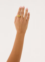 Ethereal Kiss Ring - Gold