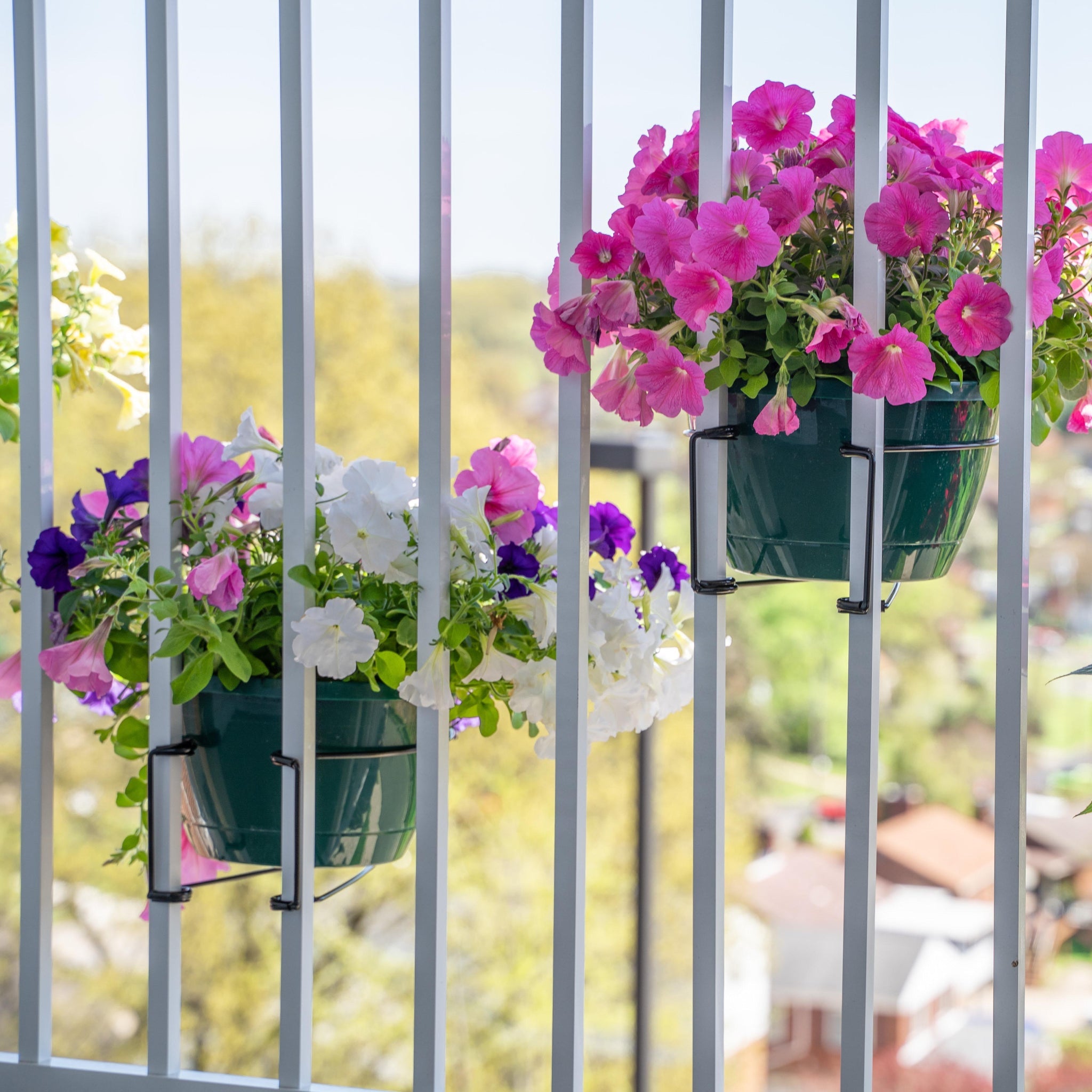 Railscape Floating Plant Hanger